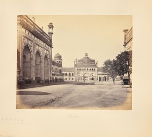 Lucknow; Roumi Darwaza i fortet av Samuel Bourne