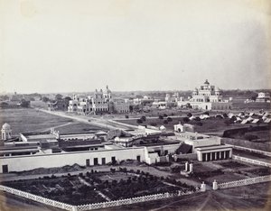 Vy över palatskomplexet Chattar Manzil av Samuel Bourne