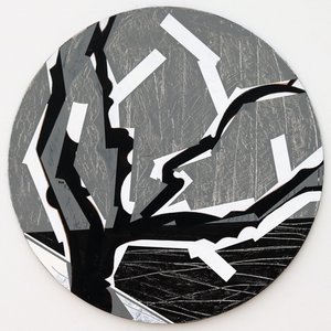 Twixt Heaven & Earth VIII-B (akryl på cirkulär skiva) av Sara Hayward