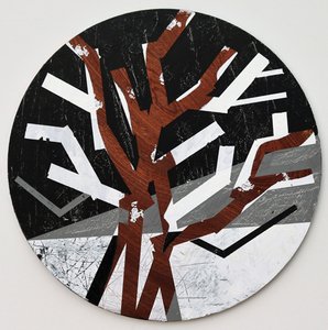 Twixt Heaven & Earth X-B (akryl på cirkulär skiva) av Sara Hayward