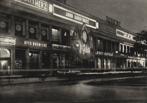 Berlin: Augusta Viktoria-Platz (s/v foto) av Sasha Stone