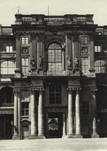 Berlin: Slottet, från innergården; Kungliga slottet, en del av innergården (s/v foto)