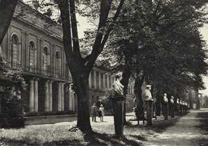 Berlin: Slottet Charlottenburg, trädgårdssidan; Charlottenburg Palace, Garden Front (s/v foto) av Sasha Stone