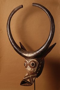 En Bwa bushcow mask