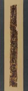 Prydnadsaxelband från en tunika, 600-650 (väv av gobeläng med extra inslagsomslag, ofärgat linne och färgad ull)