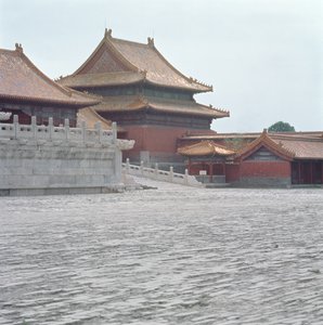 Dubbel takfotspaviljong och marmorterrass, Mingdynastin (foto) av School Chinese