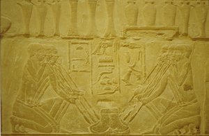 Forntida Egypten, Väggristning, Juvelerare smälter guld, Merereuka Mastaba/Tomb, 6:e dyn, Saqqara, Egypten (foto) av School Egyptian