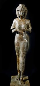 Egyptisk antikvitet: bronsstaty av drottning Karomama, hustru till farao Takelot II. 21:a dynastin. Paris, Louvren