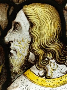 Bevarad del från Great East Window på York Minster: "The Elders Worship God" (målat glas) av School English