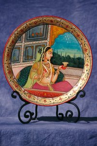 Miniatyrmålning på elfenben, dam som njuter av en drink av School Indian