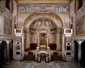 Invändig utsikt över basilikan av School Italian