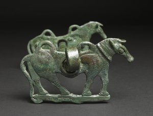 Hästbett, möjligen 900-700-talet f.Kr., Iran (brons) (se även 113753) av School Persian