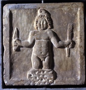 Representation av Mitra (eller Mithra), en iransk gudom, född från en klippa. Låg lättnad. Han är representerad när han delar en måltid med Sol. De konservativa palatset, Rom.