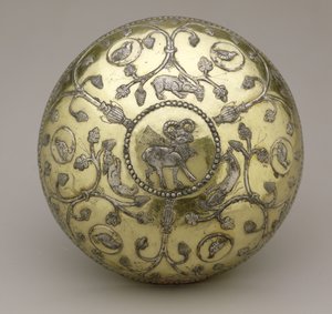 Skål, 600-700-talet e.Kr. (förgyllt och snidat silver)