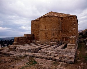Utsikt över den medeltida kyrkan San Biagio, byggd på Demetras tempel, 480-470 f.Kr.