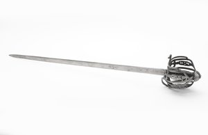 Korgfästet brett svärd, ca 1745 (stål) av Scottish School