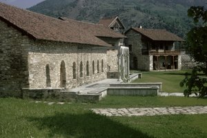Matsal och pensionat, sent 1100-tal av Serbian School