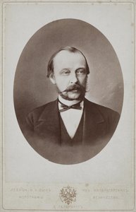 Porträtt av greve Dmitrij Andrejevitj Tolstoj 1823-1889, 1887 av Sergei Lvovich Levitsky