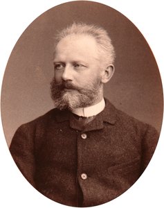 Porträtt av kompositören Piotr Tchaikovsky (Piotr Piotr Petr Ilitch Tchaikovski) (Tchaikowsky, Tchaikovsky) (1840-1893). Albuminfoto av Sergei Lvovich Levitsky (1819-1898)