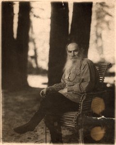 Ryske författaren Leo Tolstoy, Yasnaya Polyana, nära Tula, Ryssland, 1908 av Sergey Produkin Gorsky