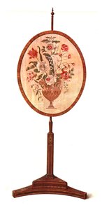Inlagd mahognystolpsskärm, 1908. av Shirley Charles Llewellyn Slocombe