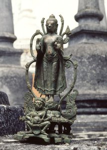 Buddha i argumentationsställning (brons) av Siamese School