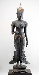 Stående Uma, Sukhothai-stil (förgylld brons) av Siamese School
