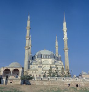Utsikt över moskén, ottomansk, byggd c.1569-75 av Sinan
