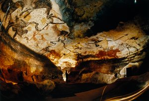 Panoramautsikt över tjurarnas sal i Lascaux, Frankrike, 2022 (foto)