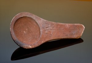 Lascaux-lampan, polerad sandsten som hittades i Lascaux-grottan.