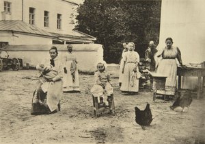Gör sylt på gården till Leo Tolstoys hus, Yasnaya Polyana, nära Tula, Ryssland, 1900 av Sophia Andreevna Tolstaya