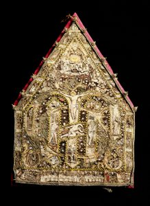 Eveque miter i guld dekorerad av fjädermosaik gjord av spanska missionärer i Mexiko. 1500-talets Florens, Museo degli Argenti av Spanish School