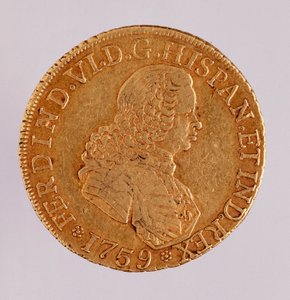 Guldmynt (8 ecu) från Spanien: Ferdinand VI:s regeringstid (1746-1759). 1759 Diameter. 3,5 cm Neapel, arkeologiskt museum av Spanish School