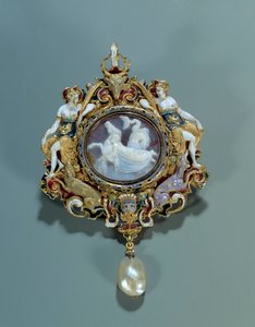 Smycken: hängande emalj på guldrunda med en camee. 1550-1575. Dämpa. 0,12x0,72 m. Paris, Louvren av Spanish School