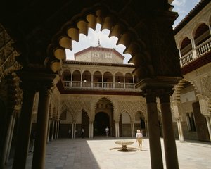 Uteplats i Real Alcazar av Spanish School
