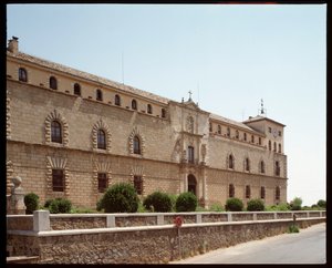 Renässanskonst: utsikt över Hospital de Tavera (Tavera Hospital) 1500-talets Toledo, Spanien (Utsikt över Hospital de Tavera av Spanish School