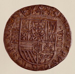Silvermynt (8 realer) från Spanien: Filips (Filippo eller Philippe) II:s regeringstid (1556-1598). 1589 Diam. 3,5 cm Neapel, museo archeologico av Spanish School