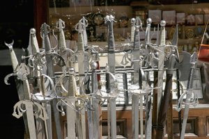 Svärd gjorda av Toledo Steel (stål) av Spanish School