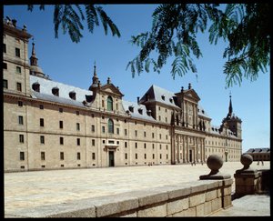 Utsikt över klostret och kunglig säte av Spanish School