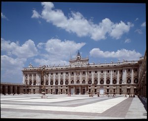 Utsikt över det kungliga palatset (1738-1755) (fotografi) av Spanish School