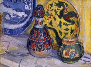 Stilleben med orientaliska figurer, 1913 av Spencer Frederick Gore