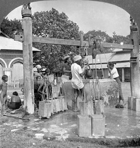 Offentliga vattenbrunnar, Mandalay, Burma, 1908.