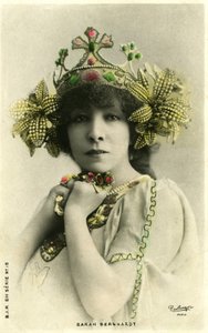 Henriette Rosine Bernard aka Sarah Bernhardt (1844-1923) som "The distant princess", en pjäs av Edmond Rostand. (s/v bild) av Studio Reutlinger