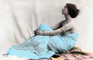 Lina Cavalieri som Fedora, ca 1900-1905 (vykort) av Studio Reutlinger