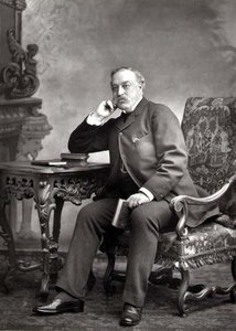 Edmund Yates (1831-94), journalist och romanförfattare, porträttfotografi (s/v-foto)