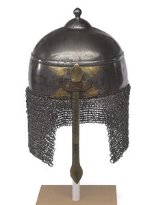 Kulah Khud, hjälm i persisk stil, ca 1898 (järn)