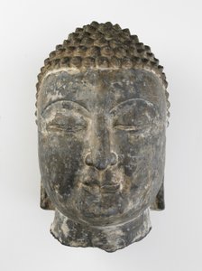 Buddhas kolossala huvud