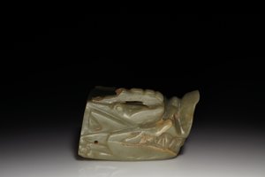 Junkunc Jade Dragon Head (jade) av Tang Dynasty Chinese School