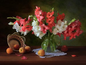 Sommargladioler och persikor
