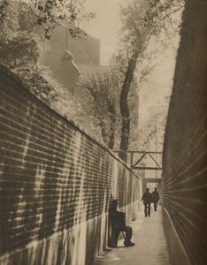 I Lansdowne Passage, Where A Highwayman Once Galopped For His Life, c1935. av Taylor